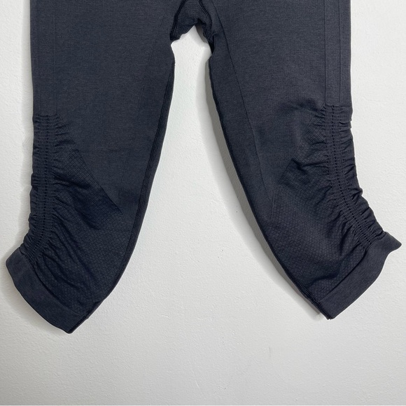 Lululemon Flow & Go Crop Seamless Leggings Size 4 - Picture 5 of 14